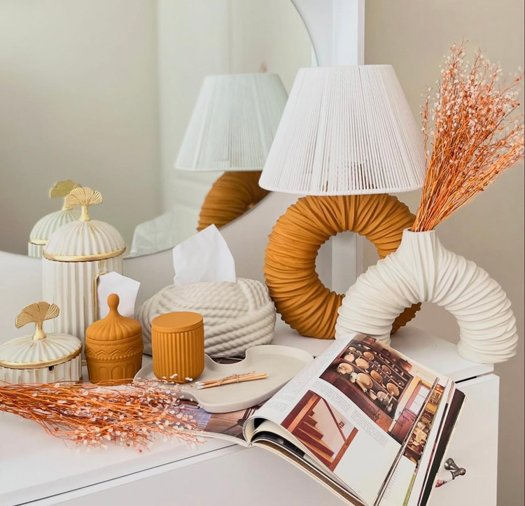 آباژور رومیزی مدرن