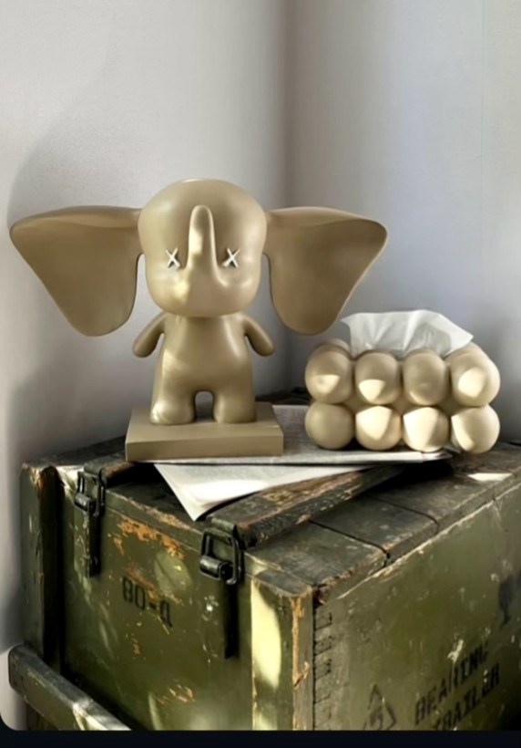 مجسمه و جا دستمال کاغذی رومیزی