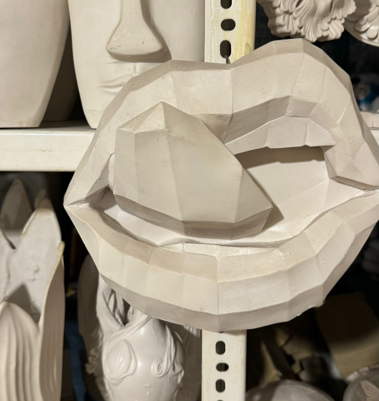 دیوارکوب گرافیکی مدل لب کد2080