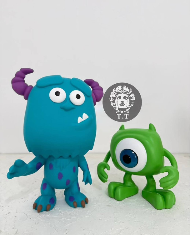 سالیوان و مایک هیولا