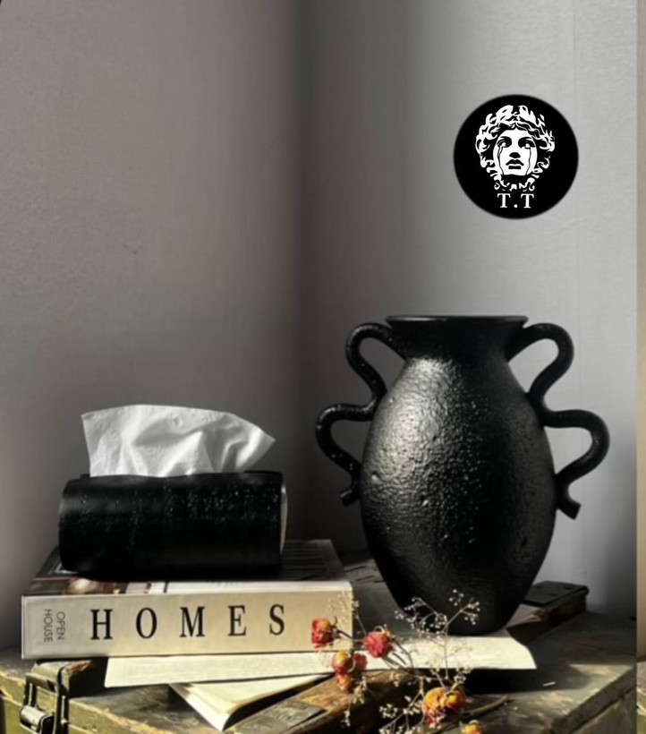 گلدان و باکس دستمال کاغذی رومیزی