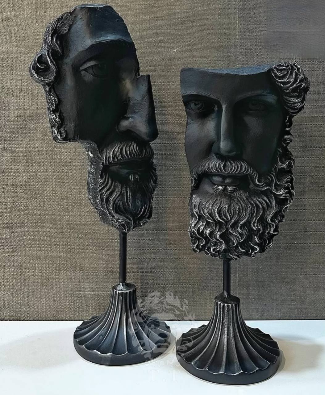 استند مجسمه رومیزی