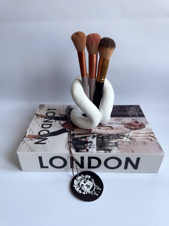 جابراشی و قلم