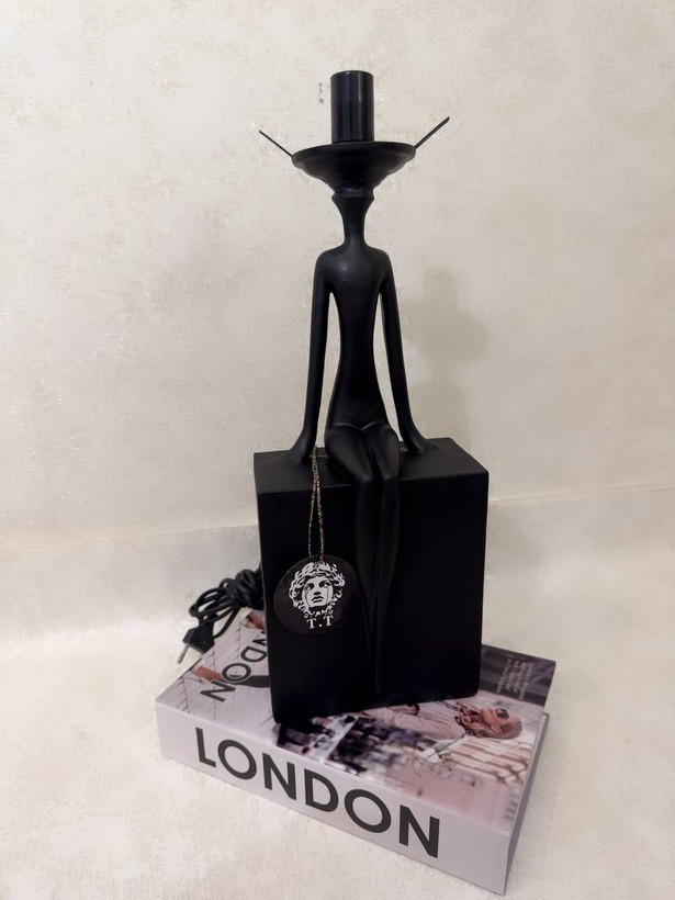 ست گلدان لبه میزی طرح و آباژور خاص فیگور کد2006