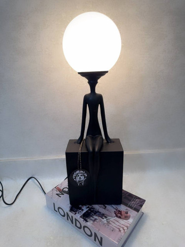 آباژور رومیزی مدرن