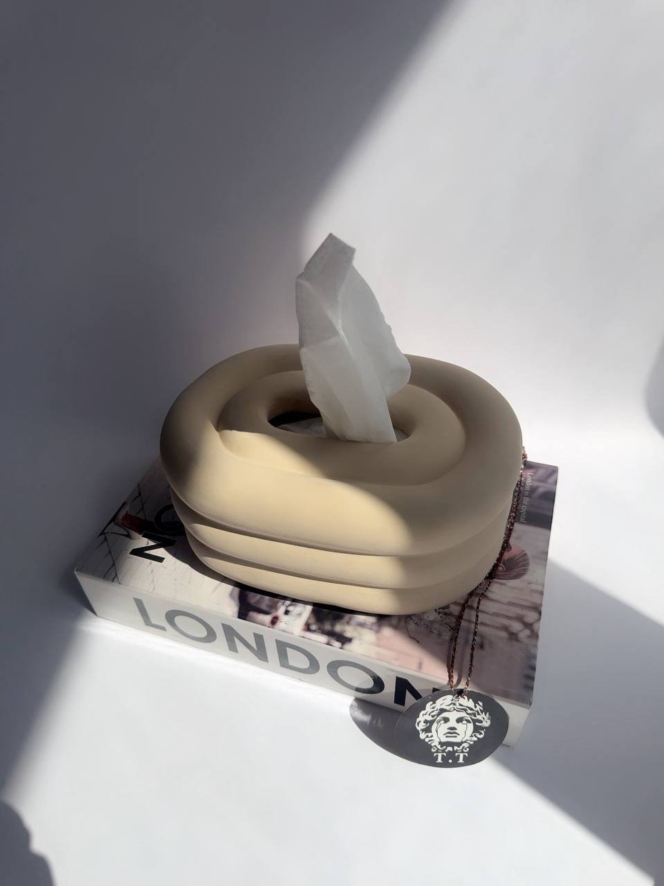 جادستمال کاغذی رومیزی