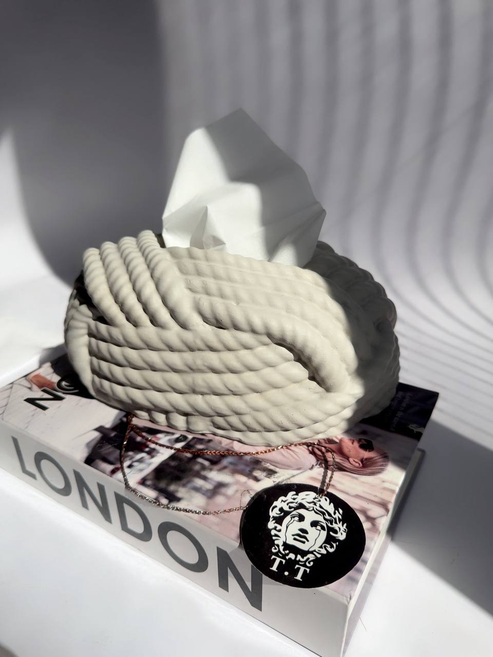 جادستمال کاغذی رومیزی