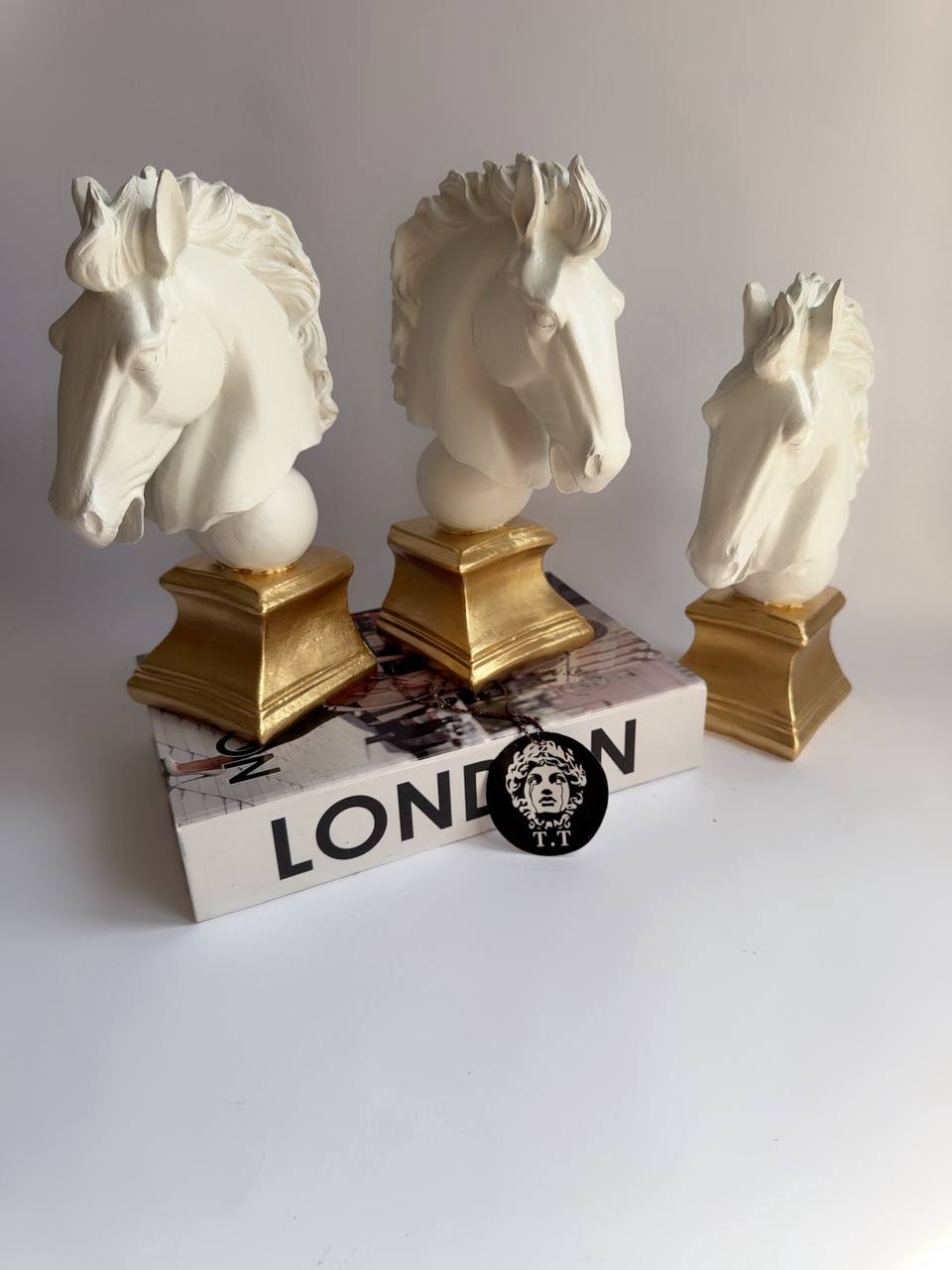 هولدر کتاب رومیزی