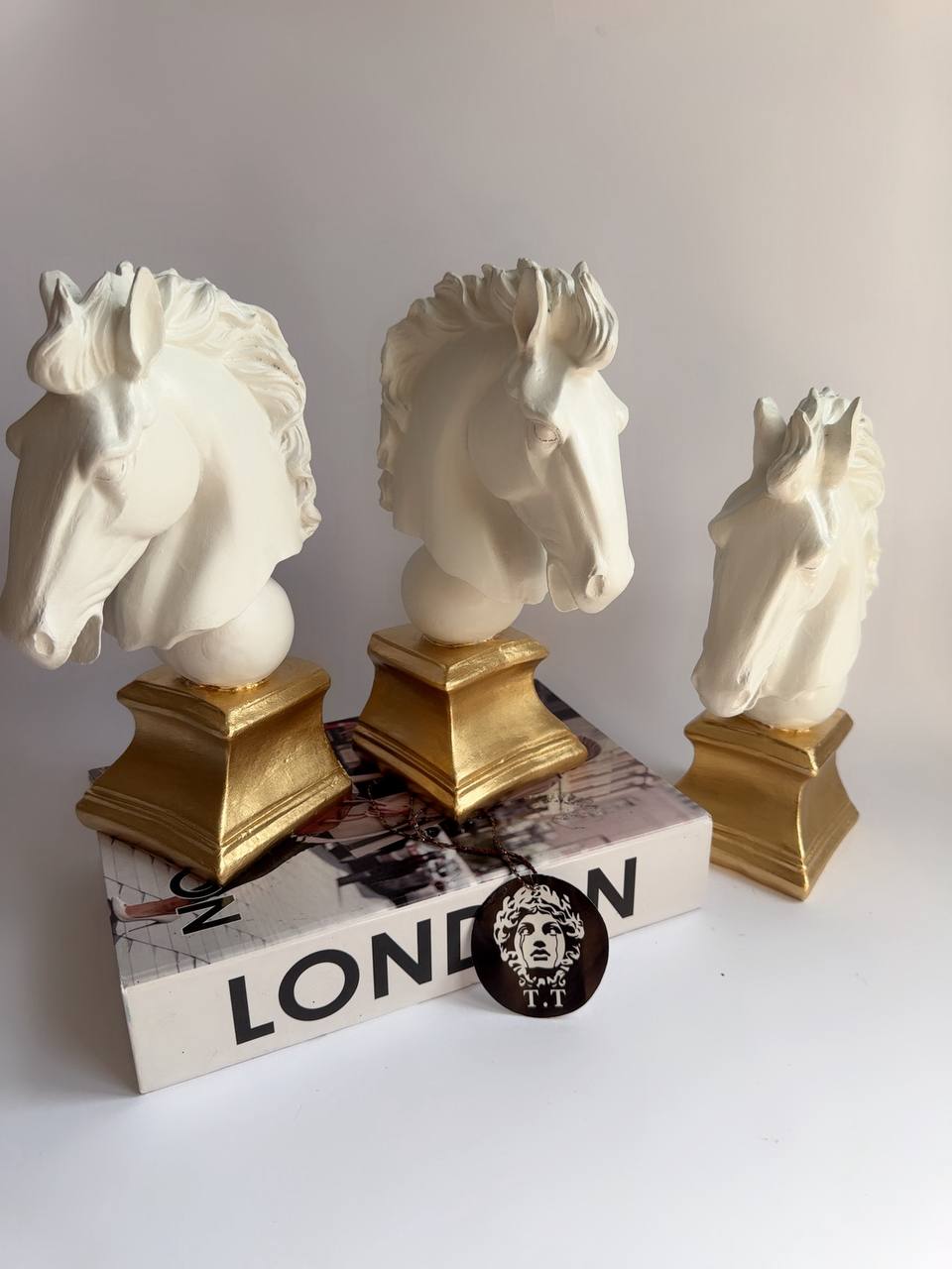 هولدر کتاب رومیزی