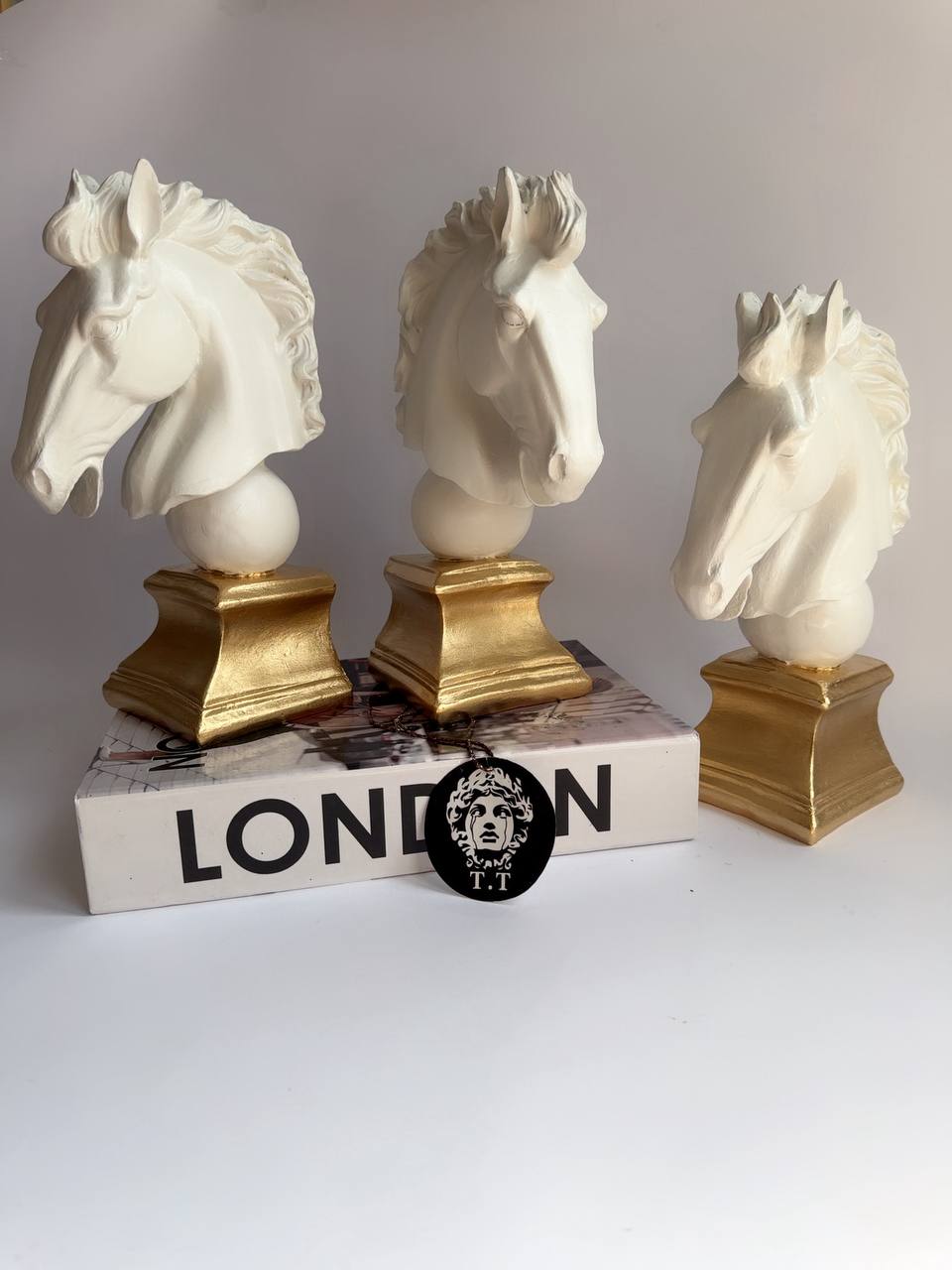 هولدر کتاب رومیزی