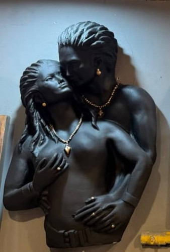 مجسمه دیواری