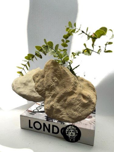 گلدان رومیزی دکوراتیو مدل سنگ صخره ای کد۳۸۳۷(دارای رنگبندی)