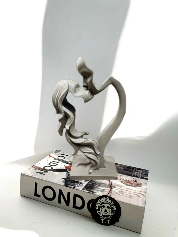 استند/مجسمه رومیزی مدل رخ عاشق کد۳۹۴۰