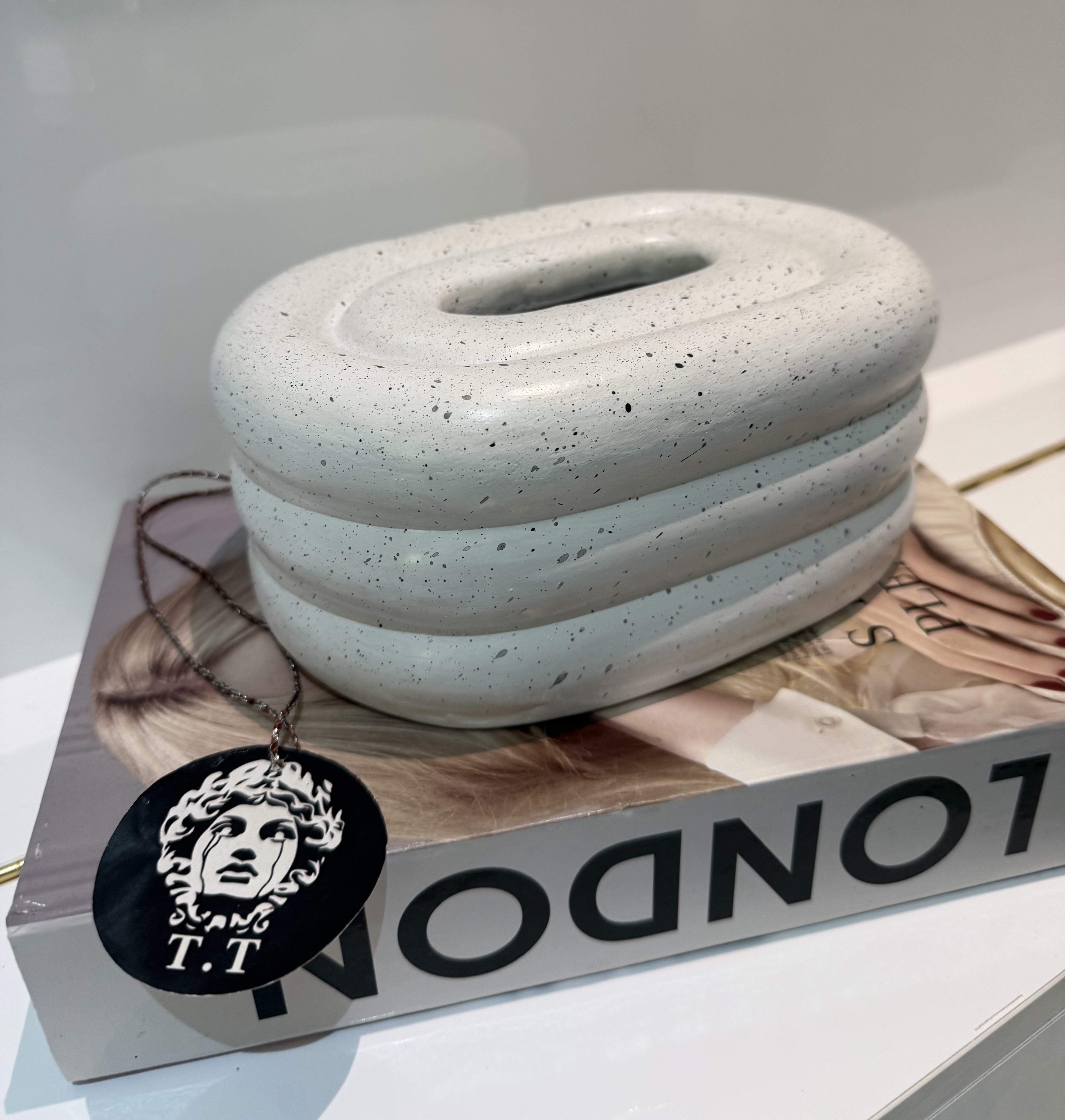 جادستمال کاغذی رومیزی